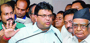 GJM threatens Statehood stir if Telangana carved