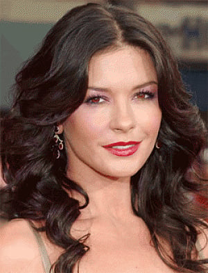 Zeta-Jones credits family for overcoming bipolar struggle