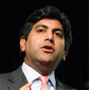 Indian-American Chopra enters race for Virginia lG