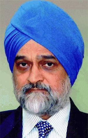 Indian economy unlikely to grow at 6.5% in FY14: Montek