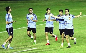 Fabregas wants to stay at Barca : Vilanova