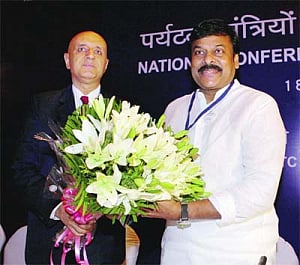 Chiranjeevi calls for setting up of tourist police in States
