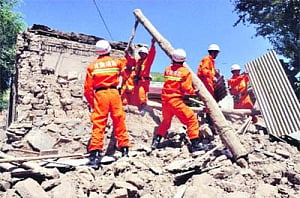 89 killed in twin China earthquakes