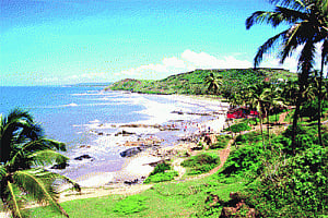 Machines to keep Goa beaches clean this season
