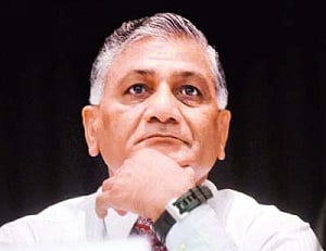 Army ex-chief threatens publicity on bribe offer if CBI ignores case