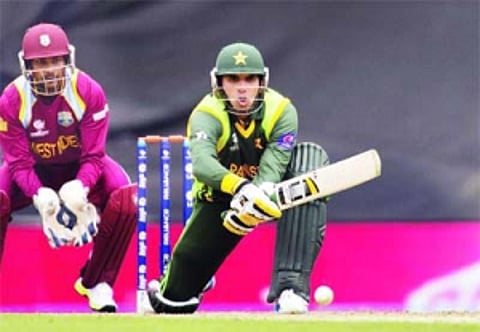 Misbah pilots Pak to victory