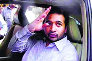 Rane's anti-Gujarati tweet stirs row in Maharashtra