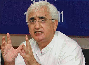 Khursheed hopes new Pak prez would initiate positive steps