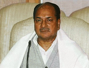 Army officials illegally transferred land in Jodhpur: Antony