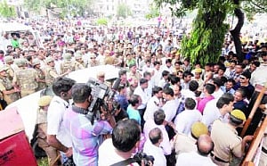 locals blame police for rising crime
