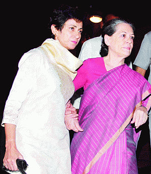 Sonia complains of chest pain, stable