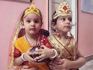 In Krishna's land, Muslims help in Janmashtmi preparations