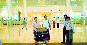 Govt open to 100% stake of pvt parties at 6 airports