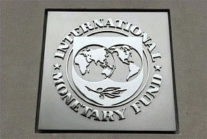 Falling rupee poses challenges, opportunities for India: IMF