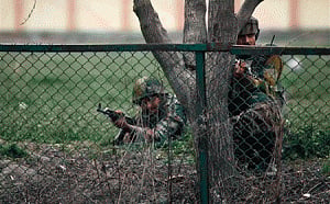 3 killed in militant attack on CRPF camp in Kashmir