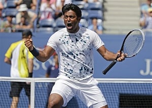 Age is just a number to look at and smile: Paes