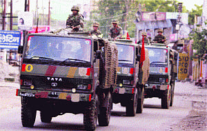 PM assures UP Govt of all help to control situation