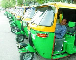 Delhi Govt to phase out 15-yr-old autorickshaws