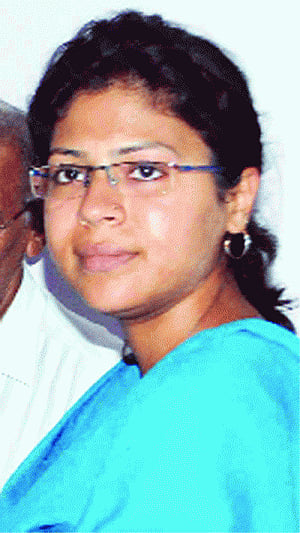 Durga gets back Shakti after meet with Akhilesh, IAS officer reinstated