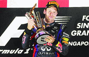 Vettel wins Singapore GP