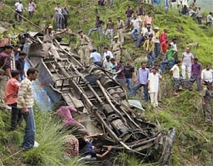 21 killed as bus falls in Himachal gorge