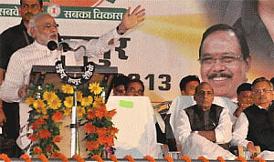 Modi slams Rahul, accuses him of undermining PM's authority