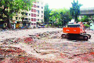 Mumbai building collapse toll at 61