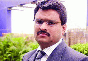 EOW cracks whip, files FIR against NSEl bosses, defaulters; conducts searches