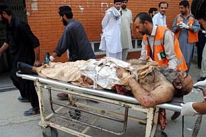 Suicide car bomber kills 15 people in Pakistan