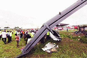 14 killed as plane nosedives in lagos