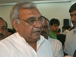 Hooda defends Khaps, says they don't order honour killings