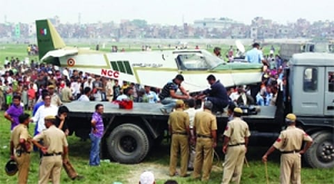 Microlite makes emergency landing