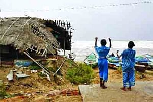 super storm likely to make landfall
