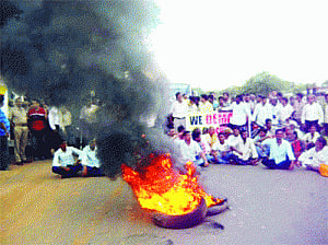 Kosal Dal blocks National Highways