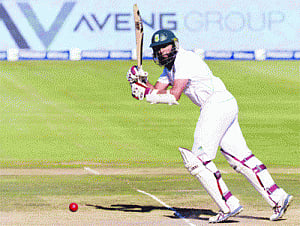 Pak on top despite Amla ton