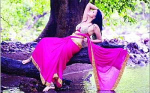Here comes Rozlyn bhabhi