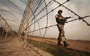 Pak shells 17 BoPs, border hamlets in Jammu, three injured