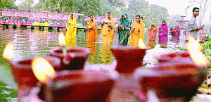 Cong, BJP eye 40 lakh Poorvanchali voters