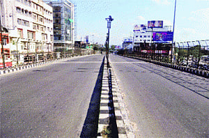 12-hour bandh, blockade hit normal life in Assam