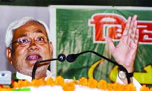 Nitish slams Modi, JD(U) leaders flay own CM