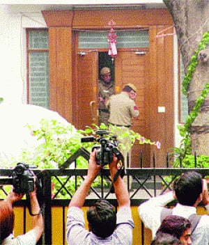 Helps under 24x7 surveillance at BSP MP's home