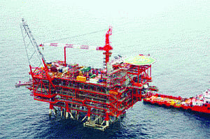 Give States half of gas produced there: Par panel