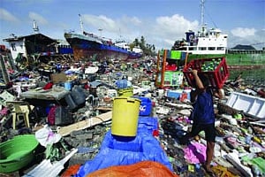 Over 10,000 feared killed in Philippines