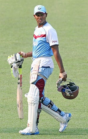 Chanderpaul honoured to play 150th Test on SRT's farewell