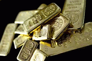 Gold, silver decline on low demand