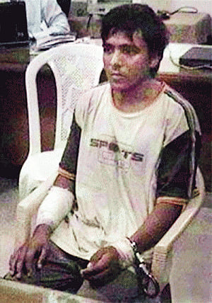 RR Patil in eye of storm for 'leaking' info on Kasab