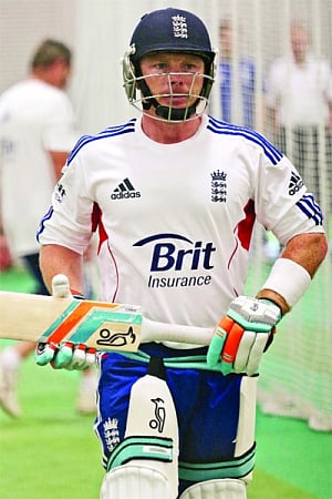 Bell wishes to fill in at No 3