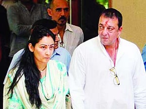 Yet another parole for Sanjay triggers row; probe ordered