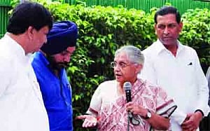 Opp making 'impossible' promises, slams Cong