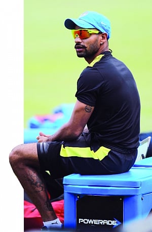 3-0 stares India